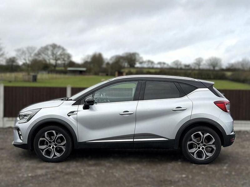 Second-hand Renault Captur Version S 2021 Gri SUV