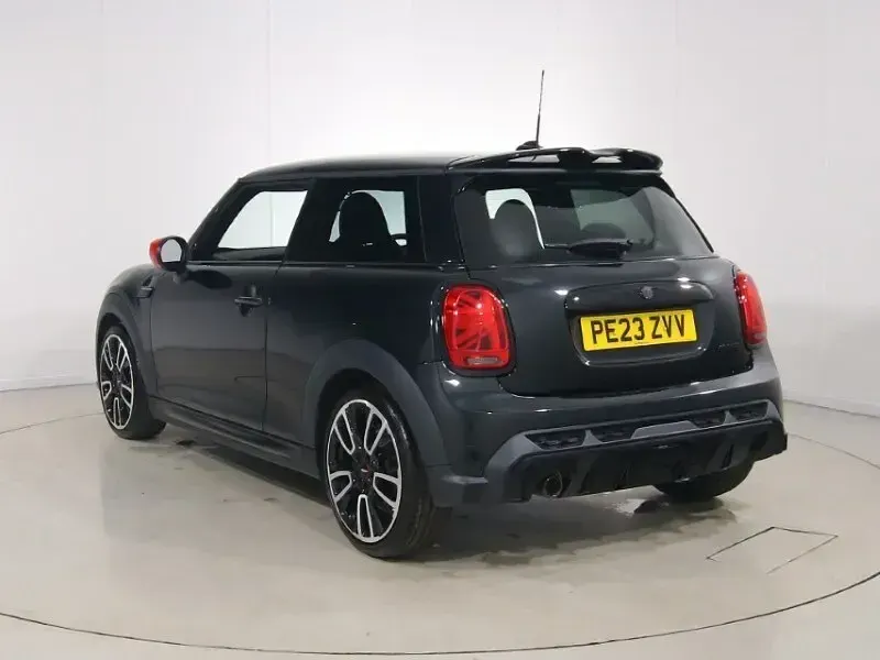 Used Mini Cooper Hatch 134 HP (98 kW) 2023 Black Hatchback