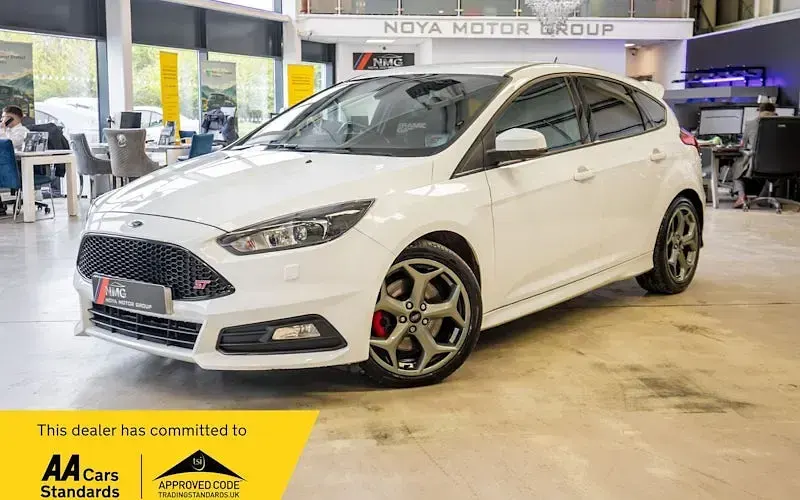 Used Ford Focus ST 185 HP (136 kW) 2016 Hatchback