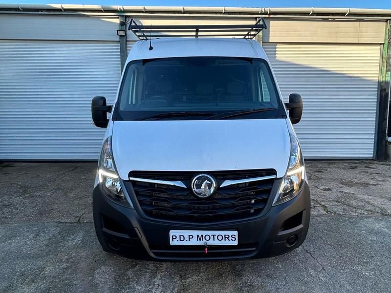Used Vauxhall Movano S 165 HP (121 kW) 2020 White MPV