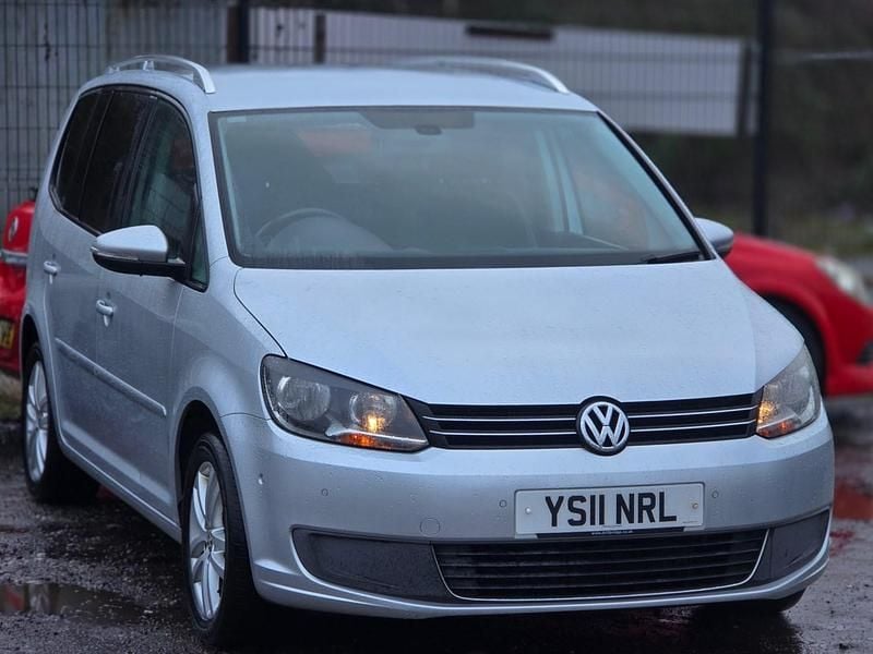 Used VW Touran SE 105 HP (77 kW) 2011 Silver MPV