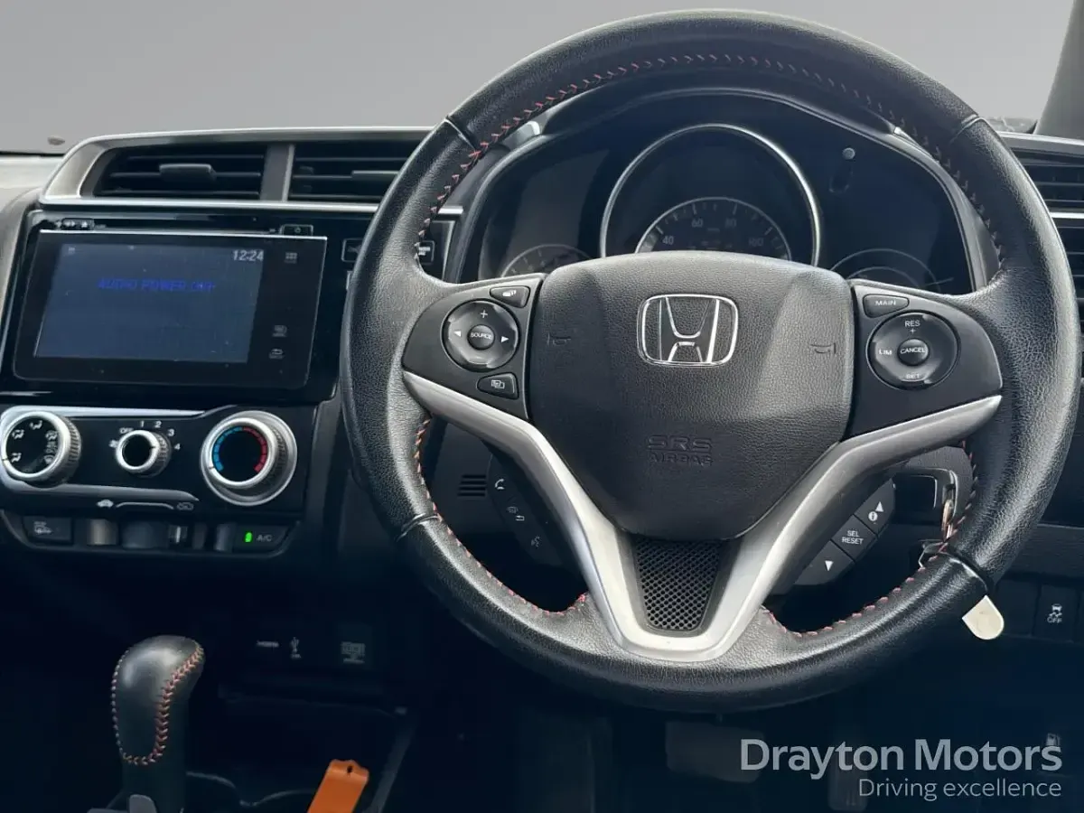 Used Honda Jazz Sport 130 HP (95 kW) 2019 Orange Hatchback