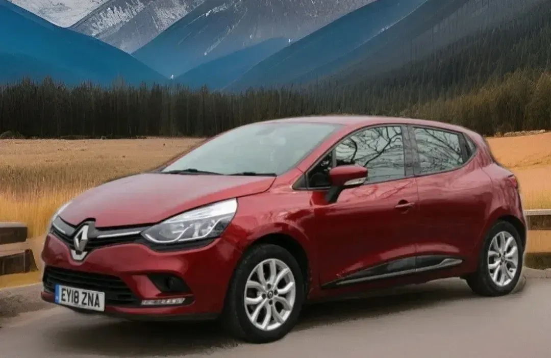 Used Renault Clio Dynamique 88 HP (64 kW) 2018 Red Hatchback
