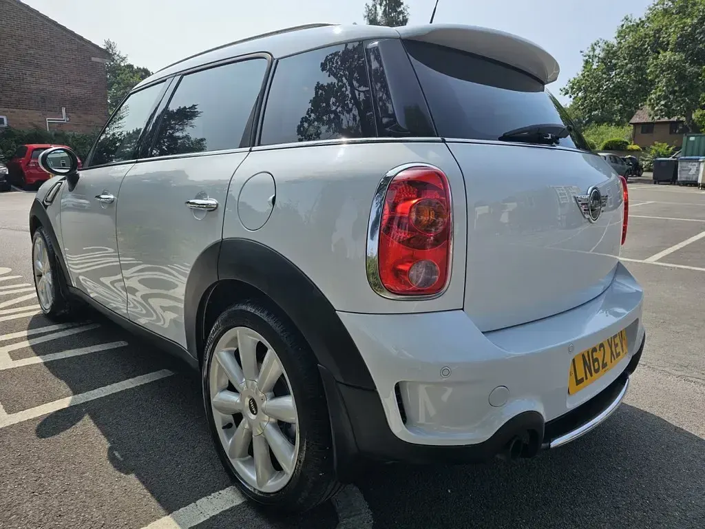 Used Mini Cooper S Countryman 184 HP (135 kW) 2012 White SUV