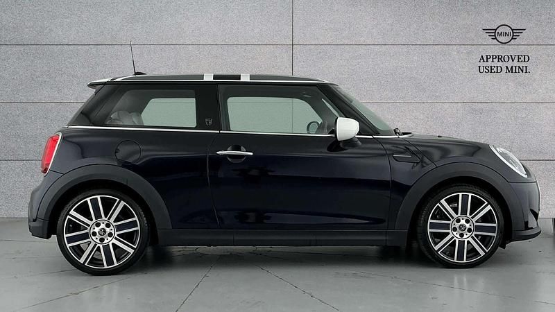 Used Mini Cooper Exclusive 136 HP (100 kW) 2022 Black Hatchback