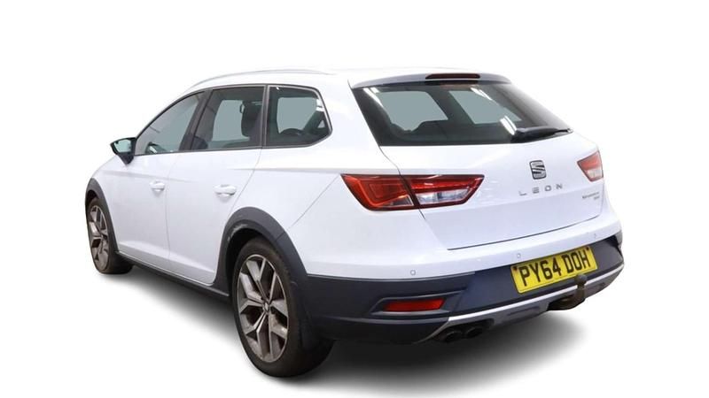 Used Seat Leon SE Technology 150 HP (110 kW) 2014 White Estate