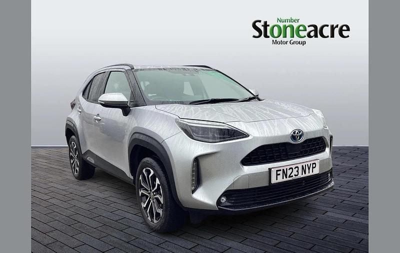 Used Toyota Yaris Cross Design 113 HP (83 kW) 2023 Silver SUV