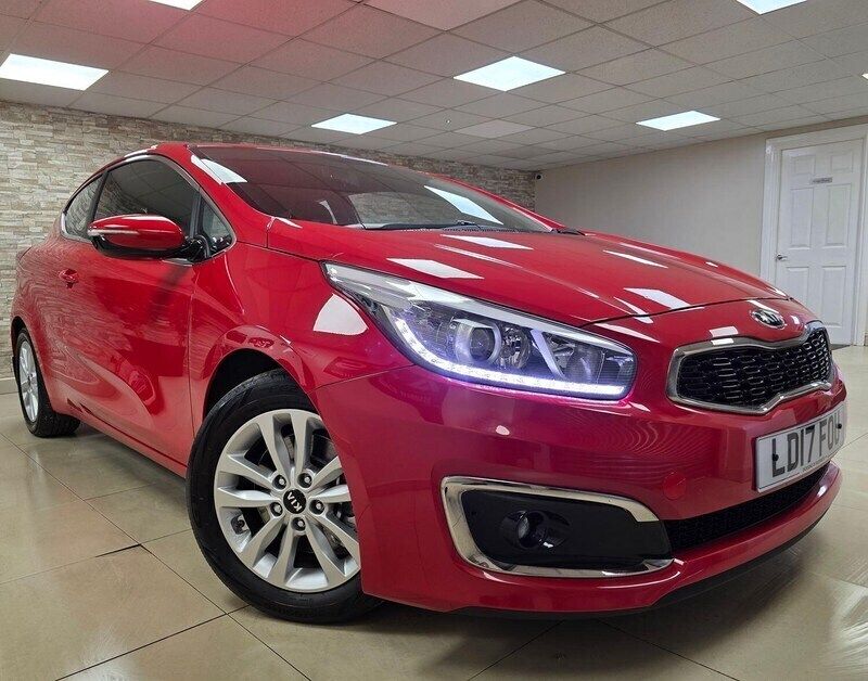 Red Used 2017 Kia ProCeed 2 Hatchback | £6,495 (Good price) - Image 1/4
