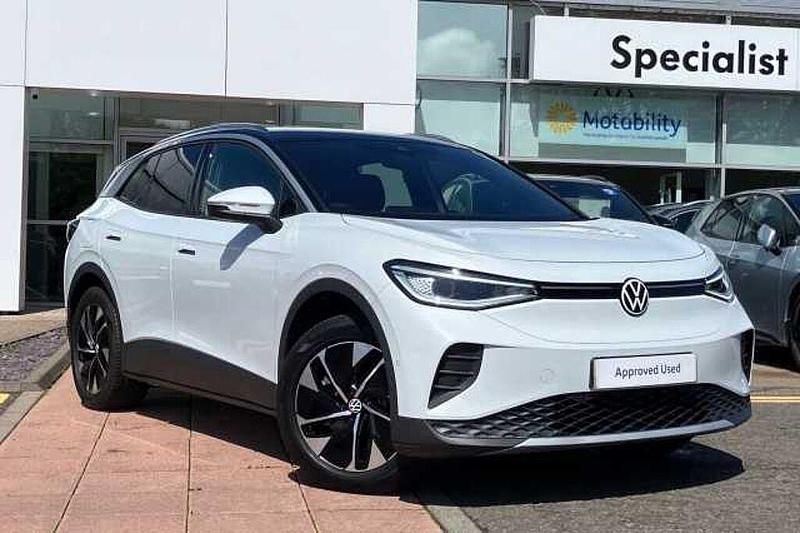 Black Used 2025 VW ID.4 Pro SUV | £29,495 (Fair price) - Image 1/4