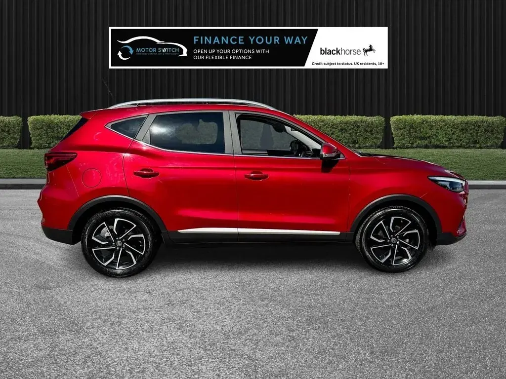 Used MG ZS Exclusive 111 HP (81 kW) 2023 Red SUV