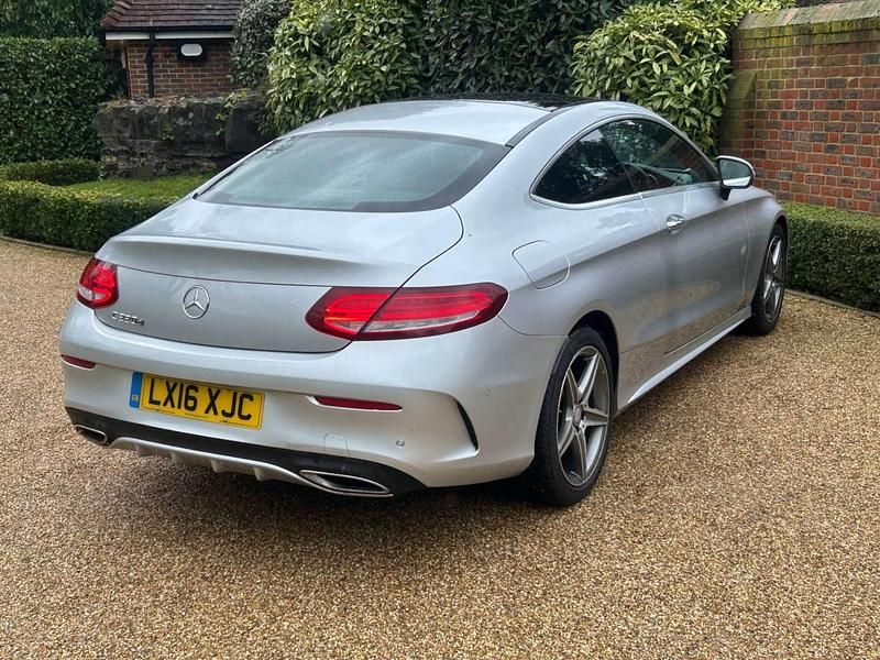 Used Mercedes C220 AMG Line Premium Plus 170 HP (125 kW) 2016 Silver Coupe