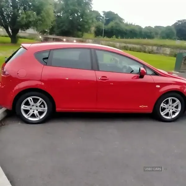Used Seat Leon Copa 105 HP (77 kW) 2013 Red Hatchback