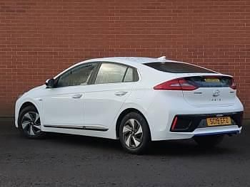 Used Hyundai Ioniq Premium SE 141 HP (103 kW) 2019 White Hatchback