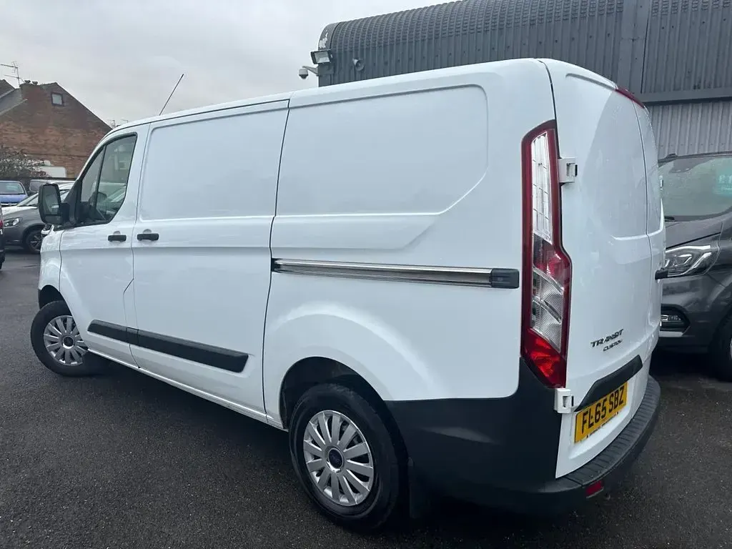Used Ford Transit Custom 100 HP (73 kW) 2015 White Van