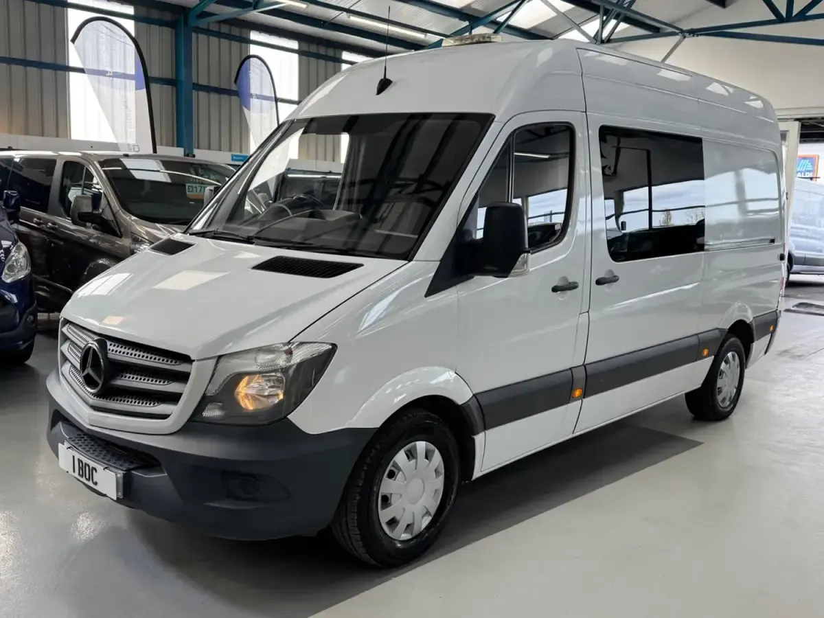 Usado Mercedes Sprinter 140 HP (102 kW) 2017 Branco Van