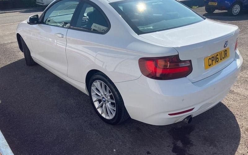 Used BMW 218 Comfort Edition 136 HP (100 kW) 2015 White Coupe