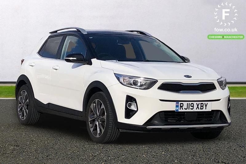 White Used 2019 Kia Stonic 4 SUV | £11,499 (Fair price) - Image 1/4