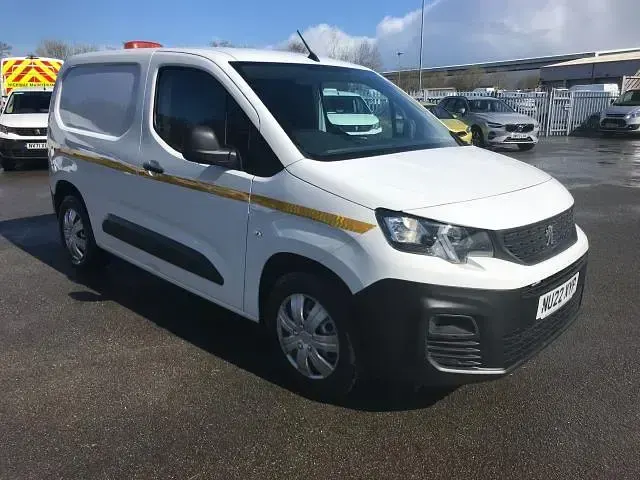 Used Peugeot Partner Premium 2022 White MPV