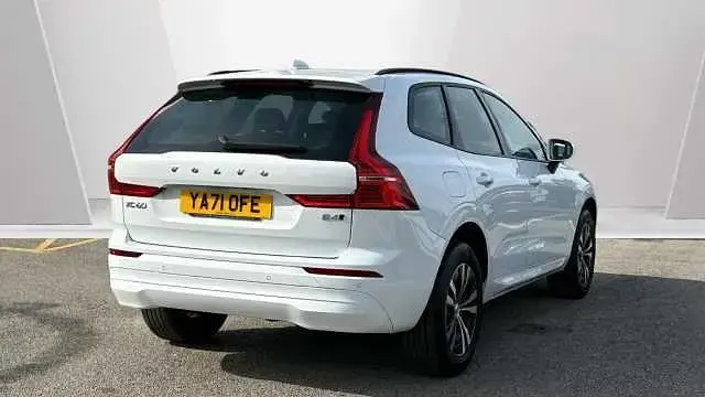 Used Volvo XC60 Momentum 197 HP (144 kW) 2021 SUV