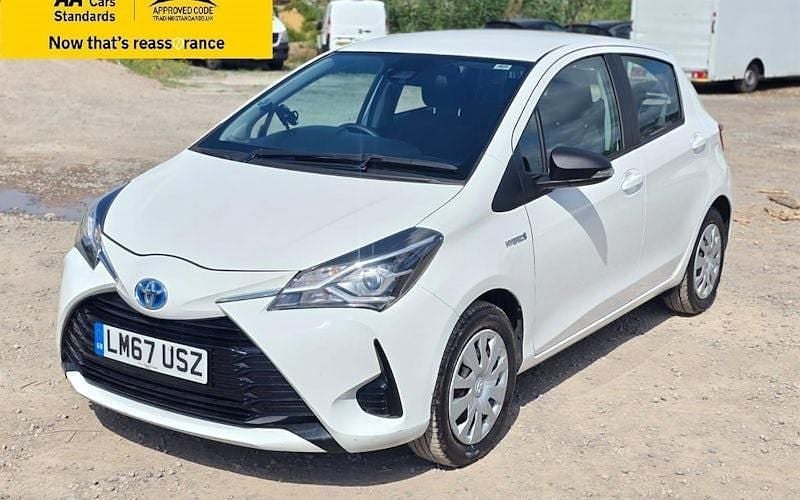 Used 2019 Toyota Yaris Hybrid Active Hatchback | £9,888 (Super price) - Image 1/4