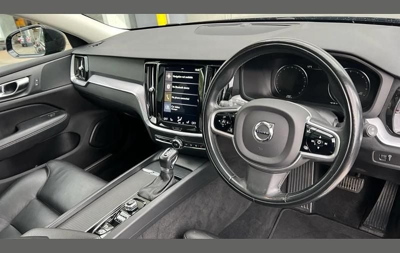 Usado Volvo V60 CC Plus 190 HP (139 kW) 2020 Preto Carrinha