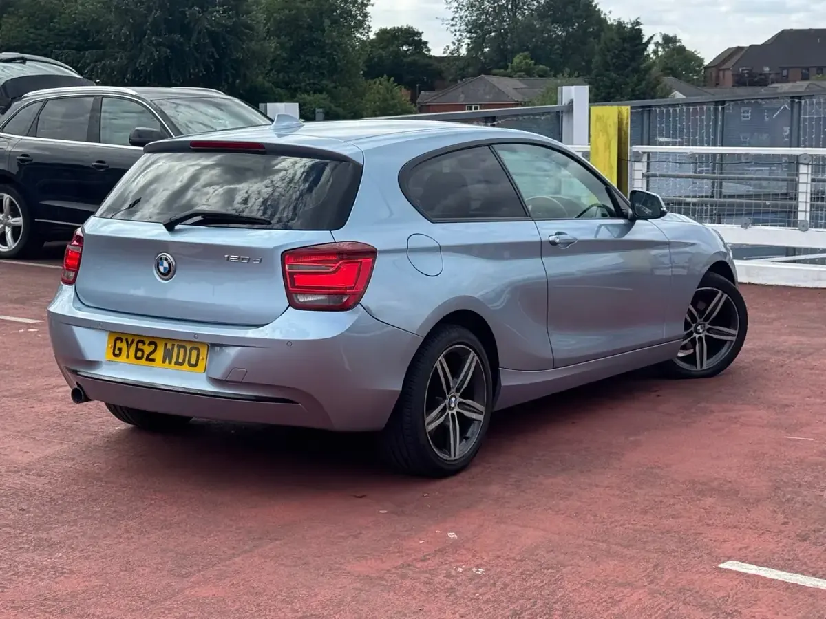 Used BMW 120 Sport Line 184 HP (135 kW) 2012 Blue Hatchback