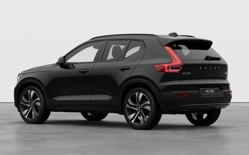 New Volvo XC40 Ultra 163 HP (119 kW) 2026 Sand dune SUV