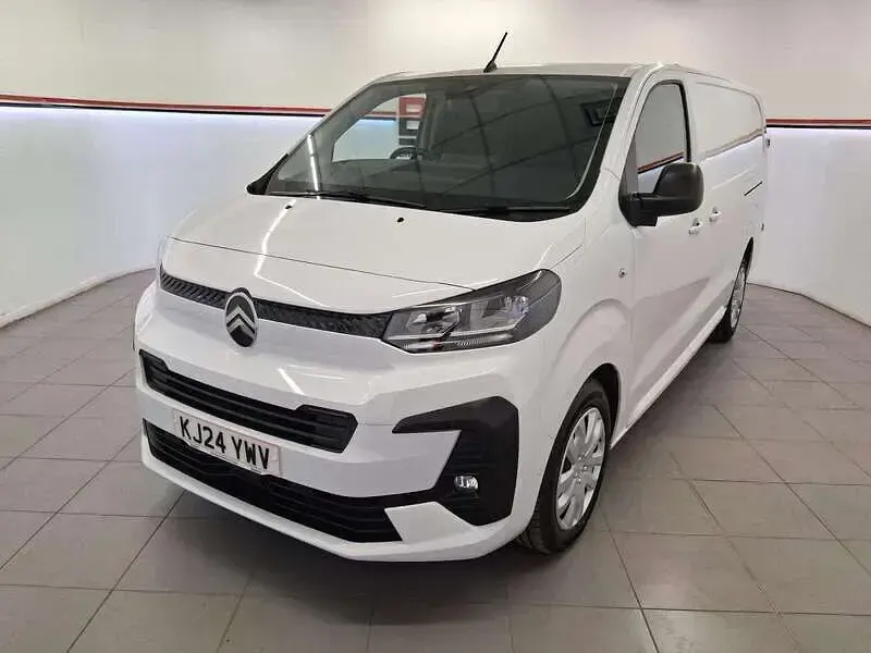 Used Citroën Dispatch 120 HP (88 kW) 2024 White MPV