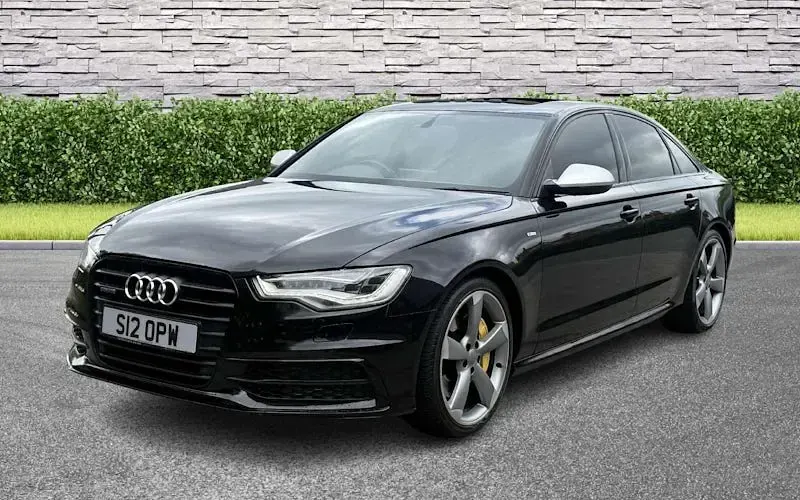 Usado Audi A6 Black Edition 320 HP (235 kW) 2014 Preto Sedan