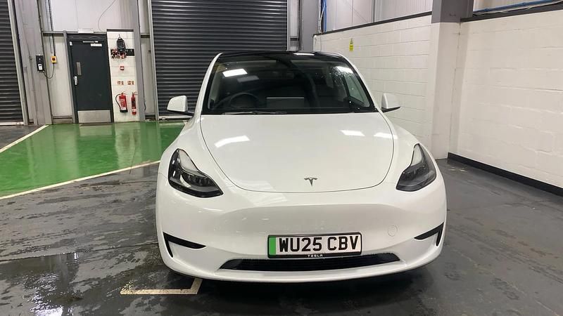 Used Tesla Model Y Long Range RWD 255 kW (347 HP) 2025 White SUV