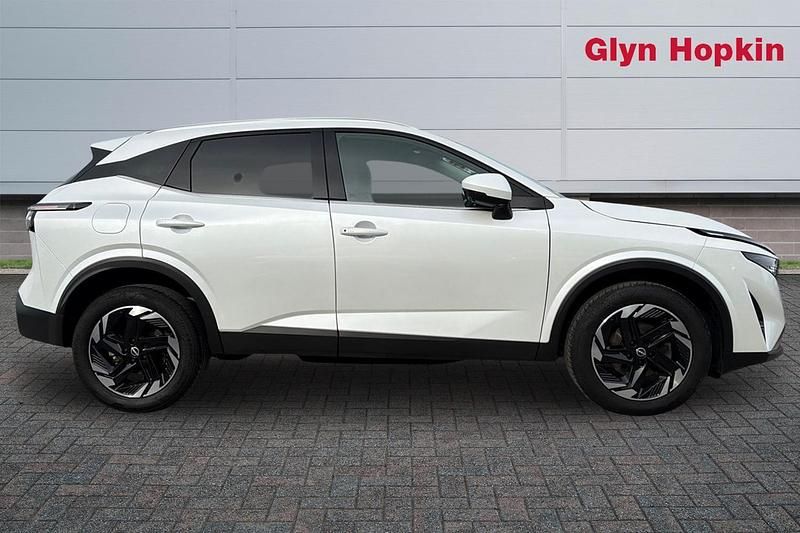 Used Nissan Qashqai N-Connecta 2024 White SUV