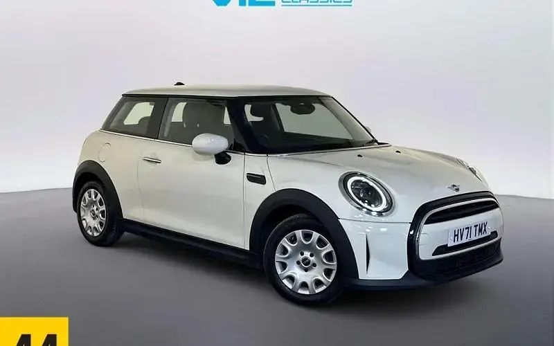 Used Mini ONE Classic 102 HP (75 kW) 2021 Hatchback
