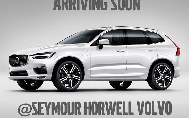 Used Volvo XC60 R-Design 190 HP (139 kW) 2019 SUV