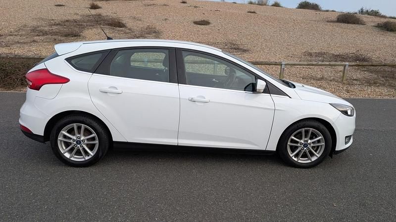 Used Ford Focus Zetec 2016 White Hatchback