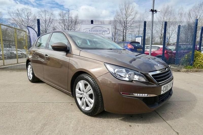 Used Peugeot 308 Active 100 HP (73 kW) 2015 Brown Hatchback