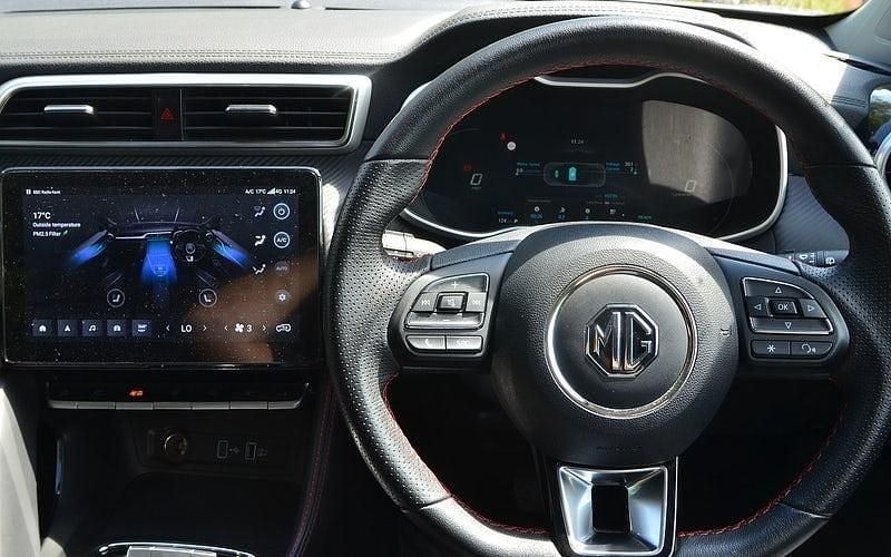 Used MG ZS Trophy Connect 114 kW (156 HP) 2022 Sedan