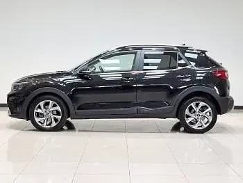 Used Kia Stonic GT-Line 99 HP (72 kW) 2023 Black SUV