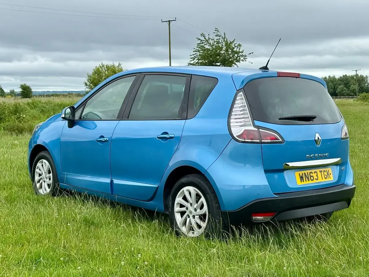 Used Renault Scénic III Dynamique 110 HP (80 kW) 2013 Blue MPV