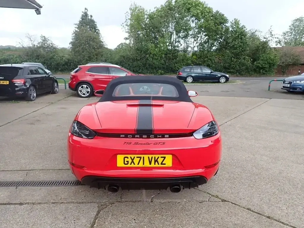 Usado Porsche Boxster 2021 Rojo Descapotable