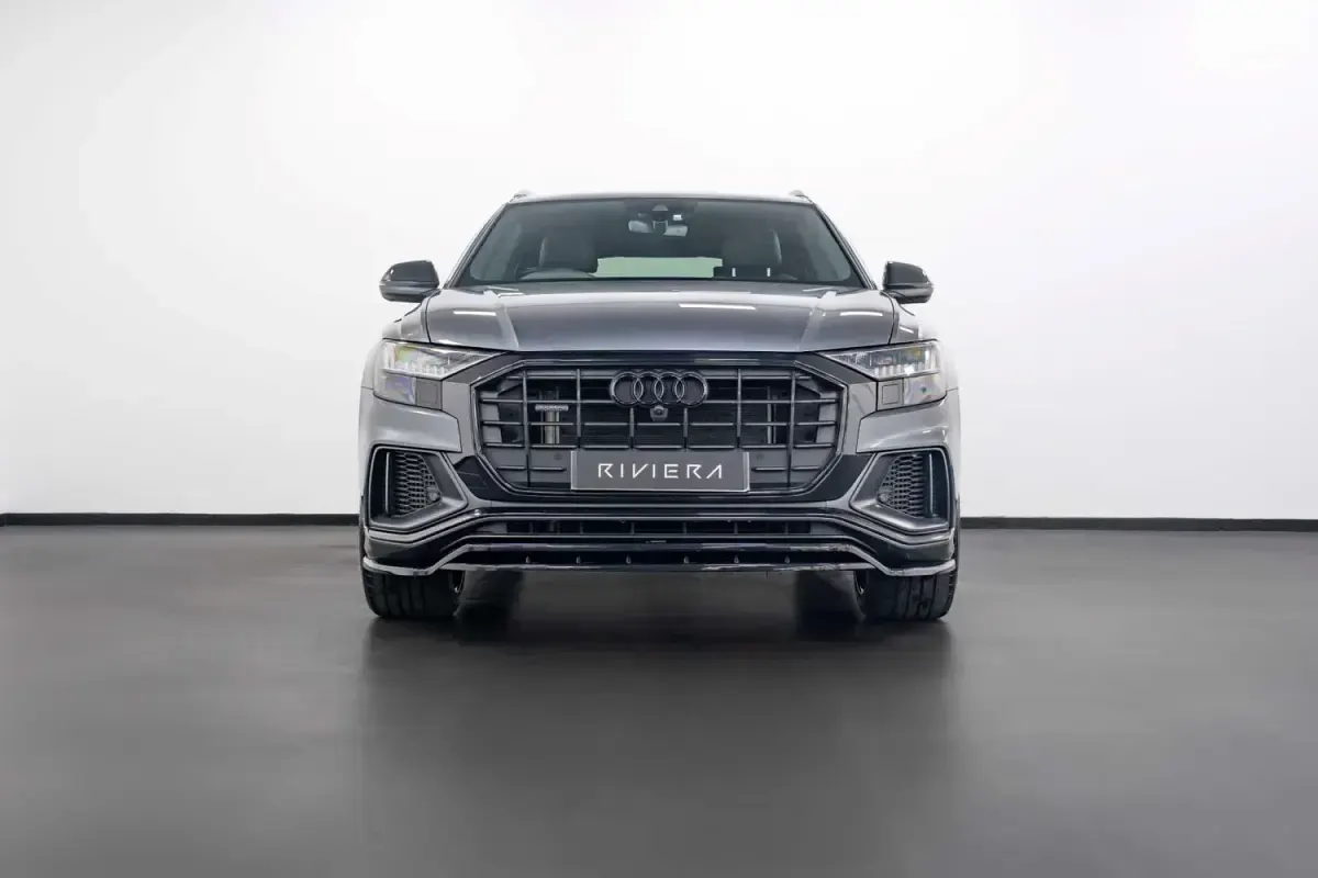 Używany Audi Q8 Black Edition 340 KM (250 kW) 2023 Szary SUV