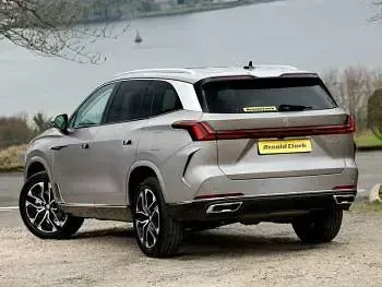 New MG MGS9 299 HP (219 kW) 2026 Silver SUV