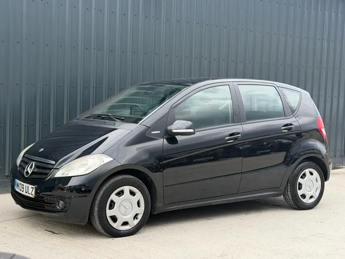 Usado Mercedes A150 Classic 95 HP (69 kW) 2009 Preto Citadino