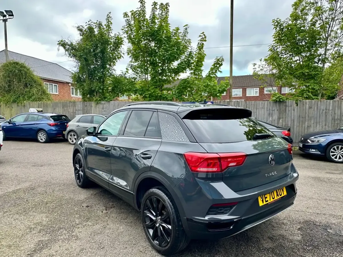 Używany VW T-Roc Black Edition 150 KM (110 kW) 2020 Szary SUV
