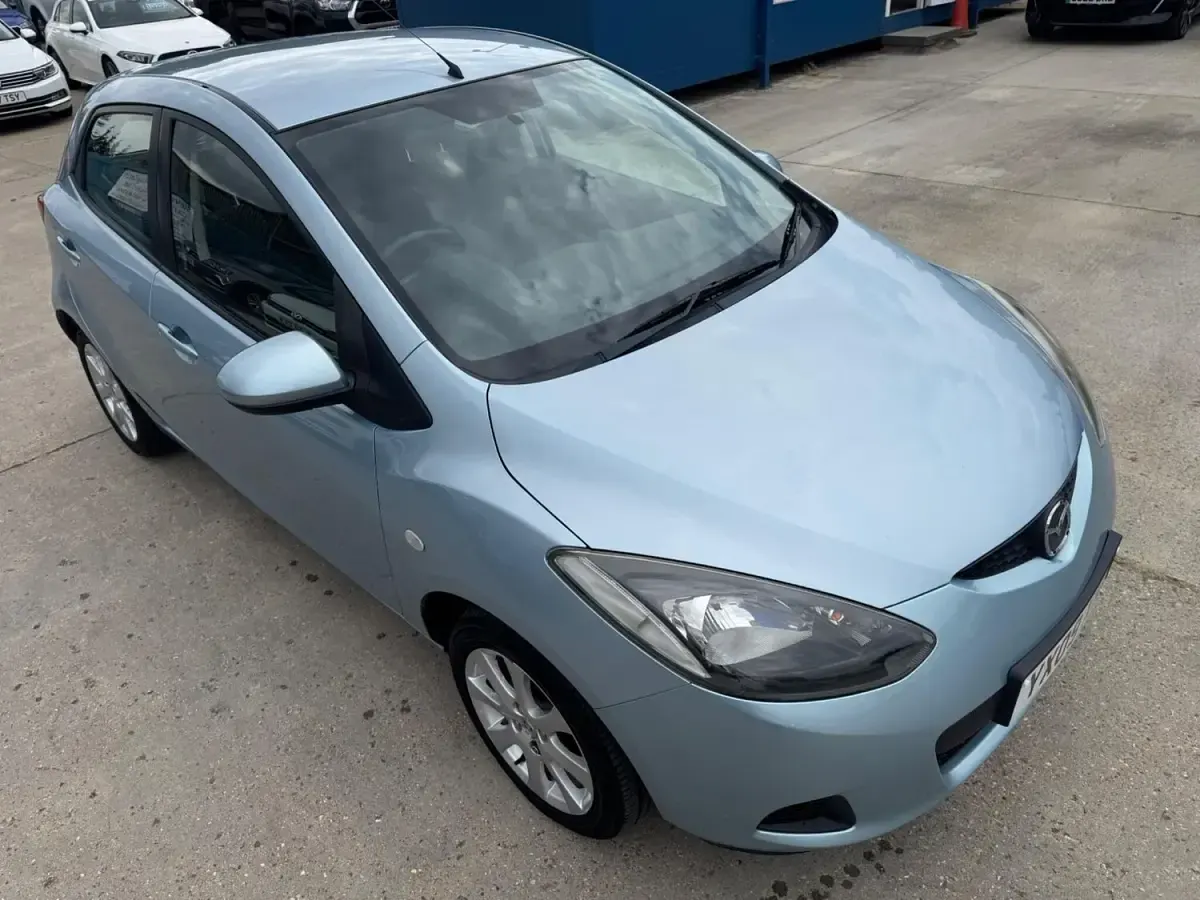 Used Mazda 2 84 HP (61 kW) 2009 Blue Hatchback