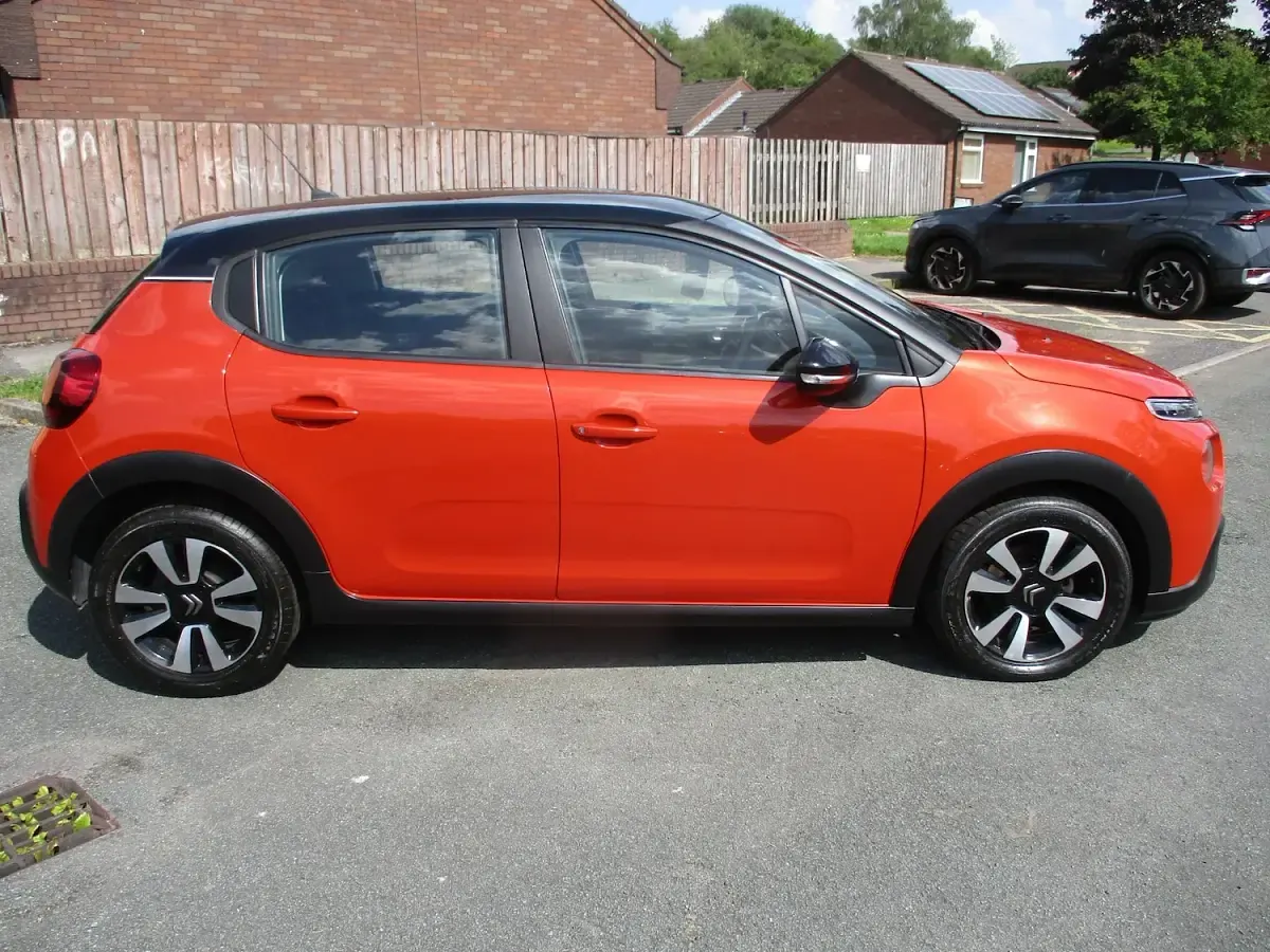 Used Citroën C3 Feel 2018 Orange Hatchback