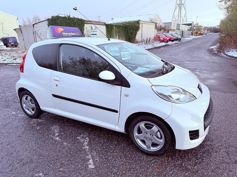 White Used 2011 Peugeot 107 Sportium Hatchback | £1,799 (A bit pricey) - Image 1/4