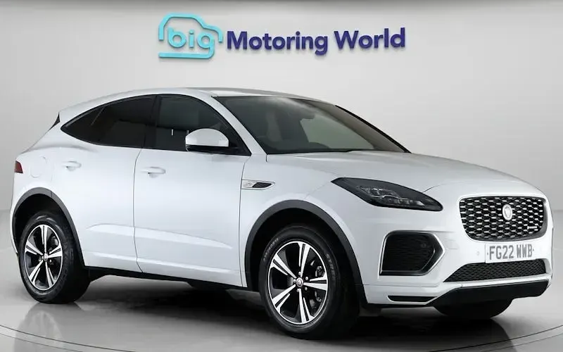 Usado Jaguar E-Pace R-Dynamic 163 HP (119 kW) 2022 SUV