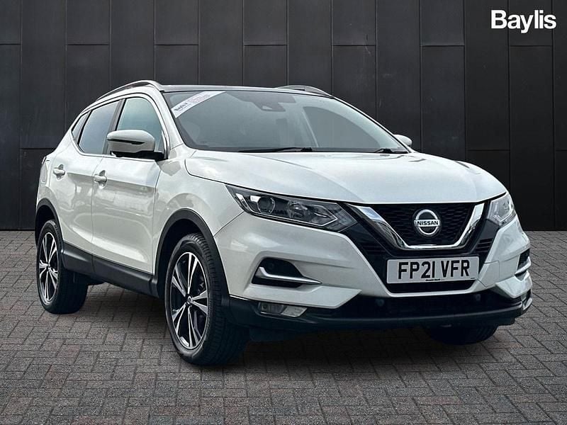 White Used 2020 Nissan Qashqai N-Connecta SUV | £17,201 (Fair price) - Image 1/3