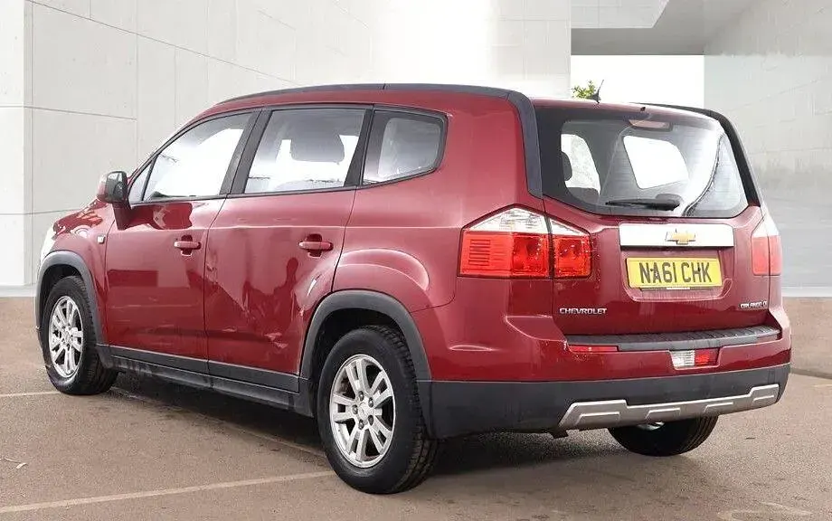 Begagnad Chevrolet Orlando LT 141 HK (103 kW) 2011 Röd Minibuss