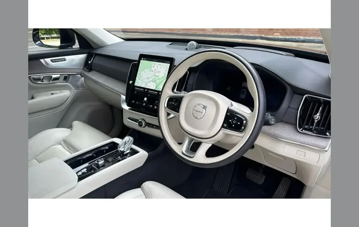 Usado Volvo XC90 Ultra 455 HP (334 kW) 2025 Preto SUV